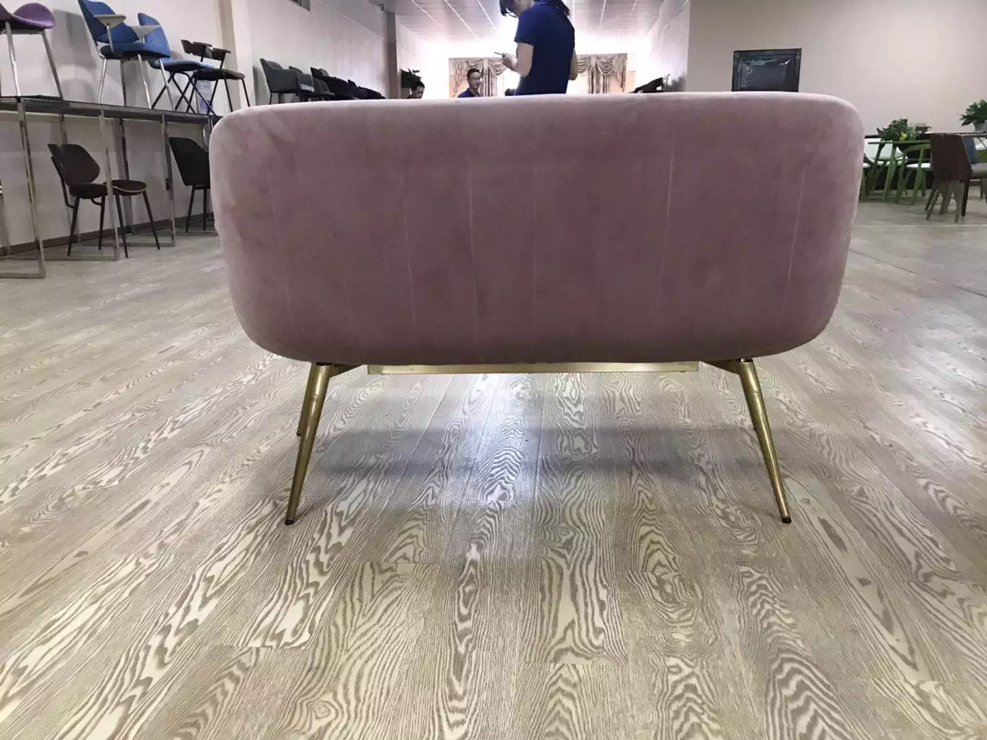 Modern Living Room Sofa Pink Velvet Lovesat Lounge Sofa Chair